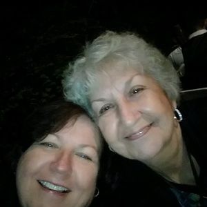 Meet your Posher, Dana